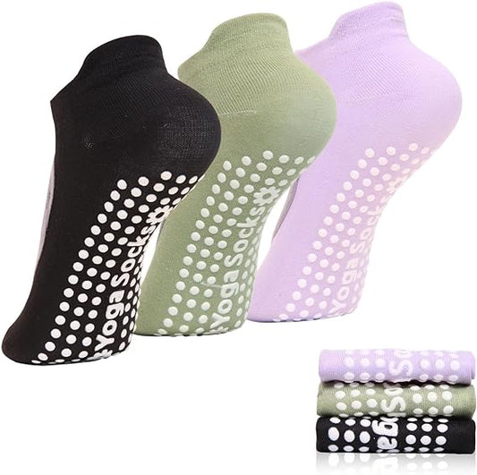 Non-Slip Studio Yoga Socks – High-Traction Grip Socks for Pilates, Barre, Ballet & Home Wear
