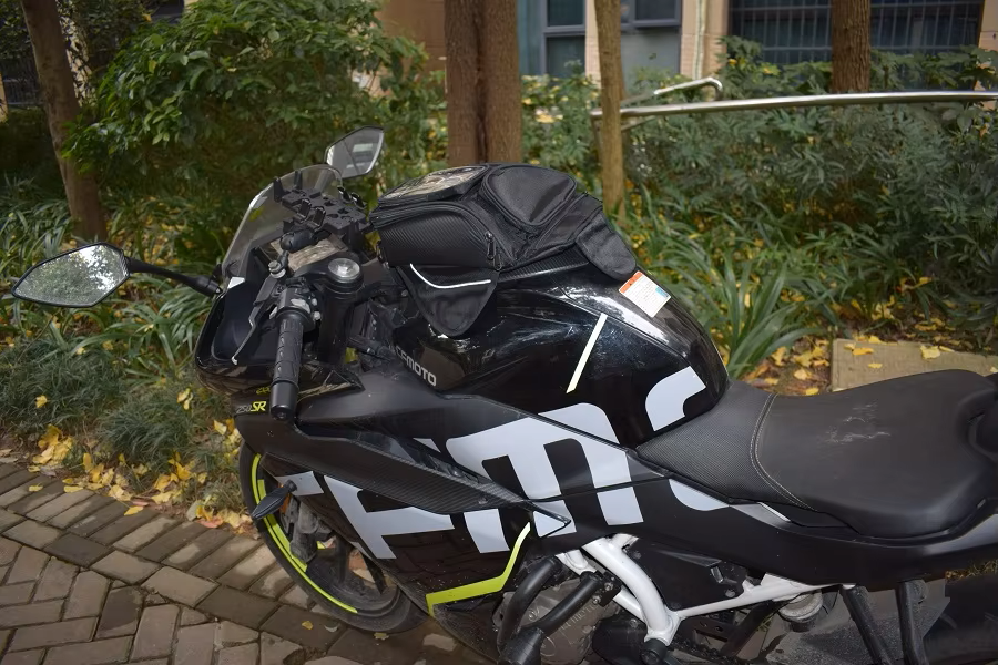 Magnetic Motorcycle Tank Bag – Heavy Duty Oxford with Phone Pocket
