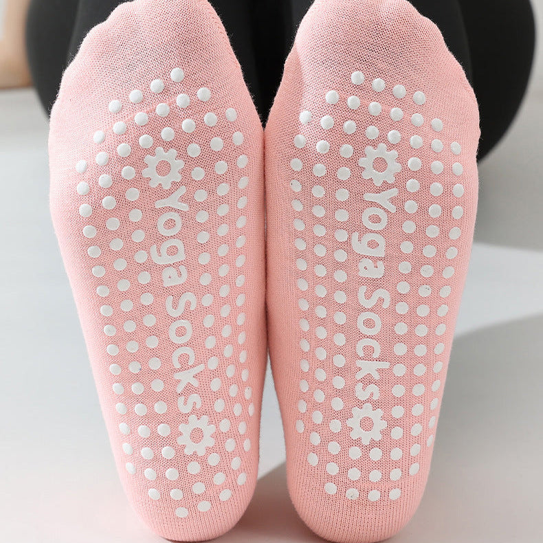 Non-Slip Studio Yoga Socks – High-Traction Grip Socks for Pilates, Barre, Ballet & Home Wear