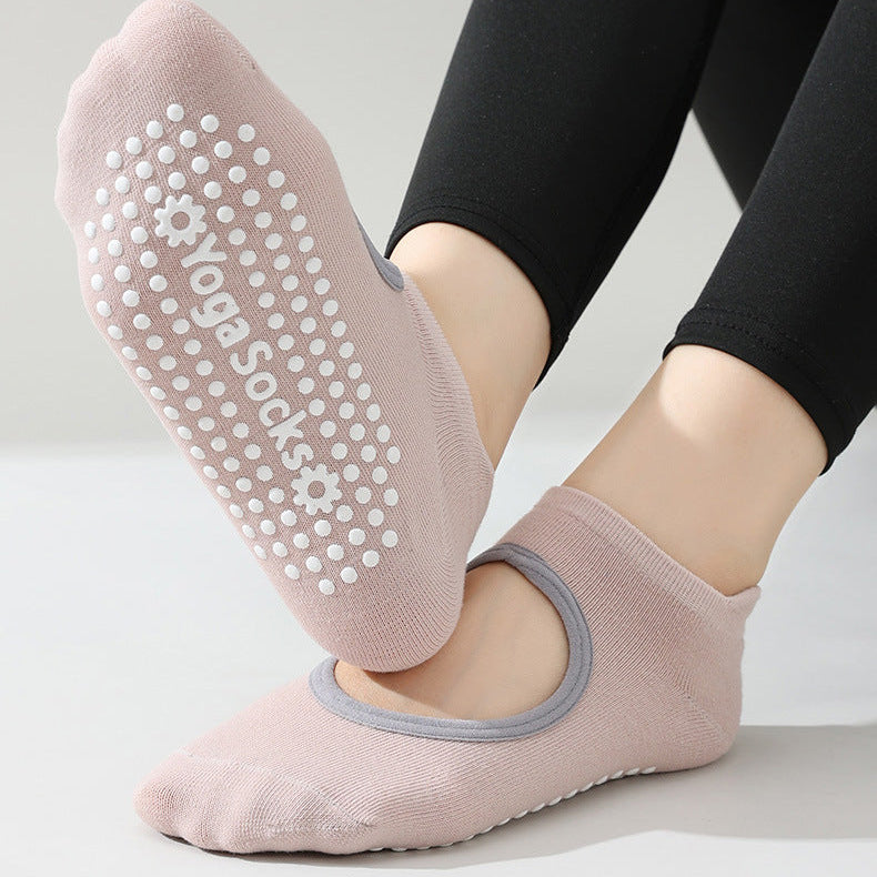 Non-Slip Studio Yoga Socks – High-Traction Grip Socks for Pilates, Barre, Ballet & Home Wear