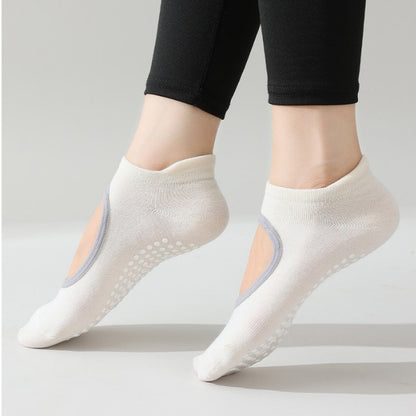 Non-Slip Studio Yoga Socks – High-Traction Grip Socks for Pilates, Barre, Ballet & Home Wear